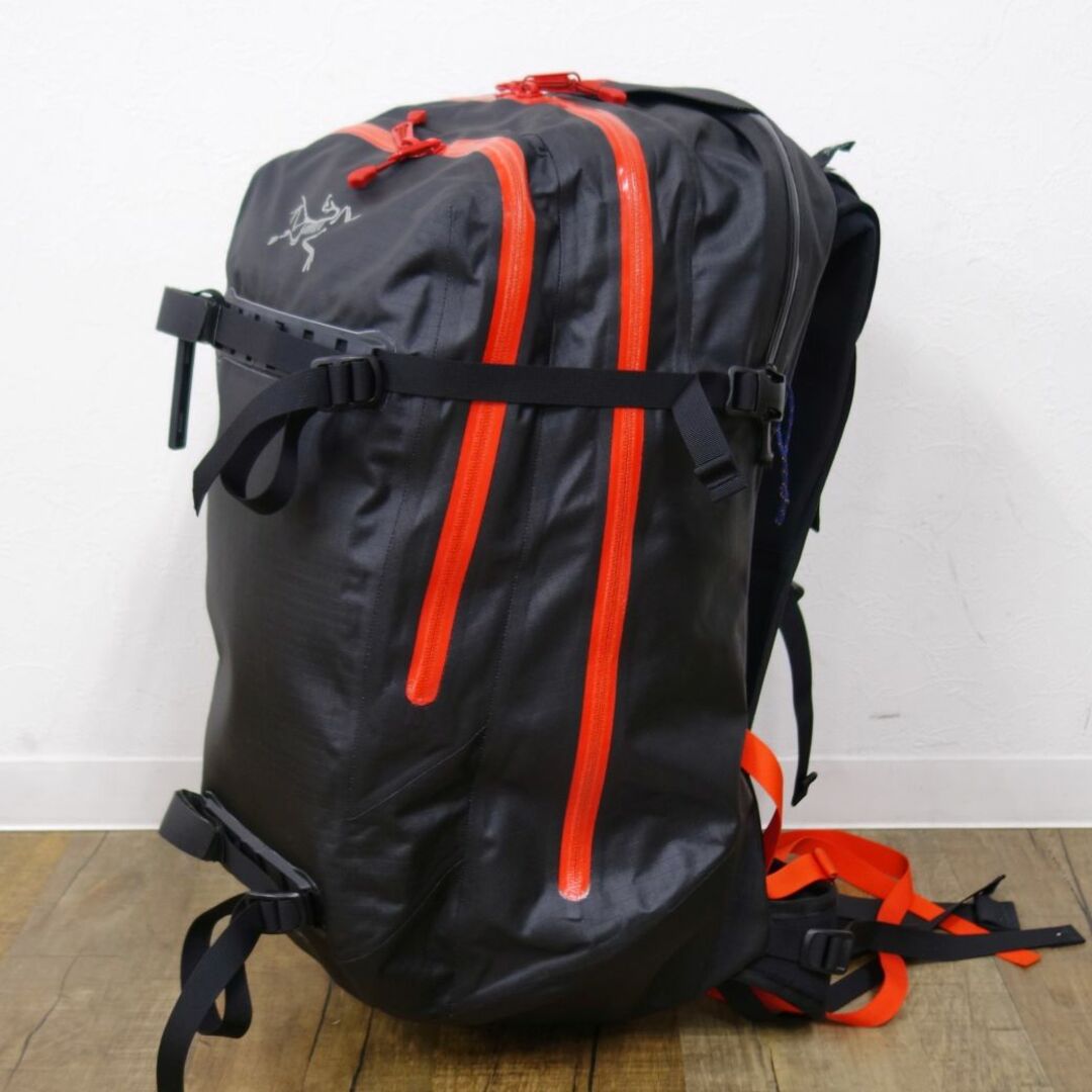 極美品 アークテリクス ARC'TERYX VOLTAIR 30 ボルトエア30 バックパック アバランチ エアーバッグ バックカントリー スキー アウトドア 極美品 アークテリクス ARC'TERYX VOLTAIR 30 ボルトエア30 バックパック アバランチ エアーバッグ バックカントリー スキー アウトドア