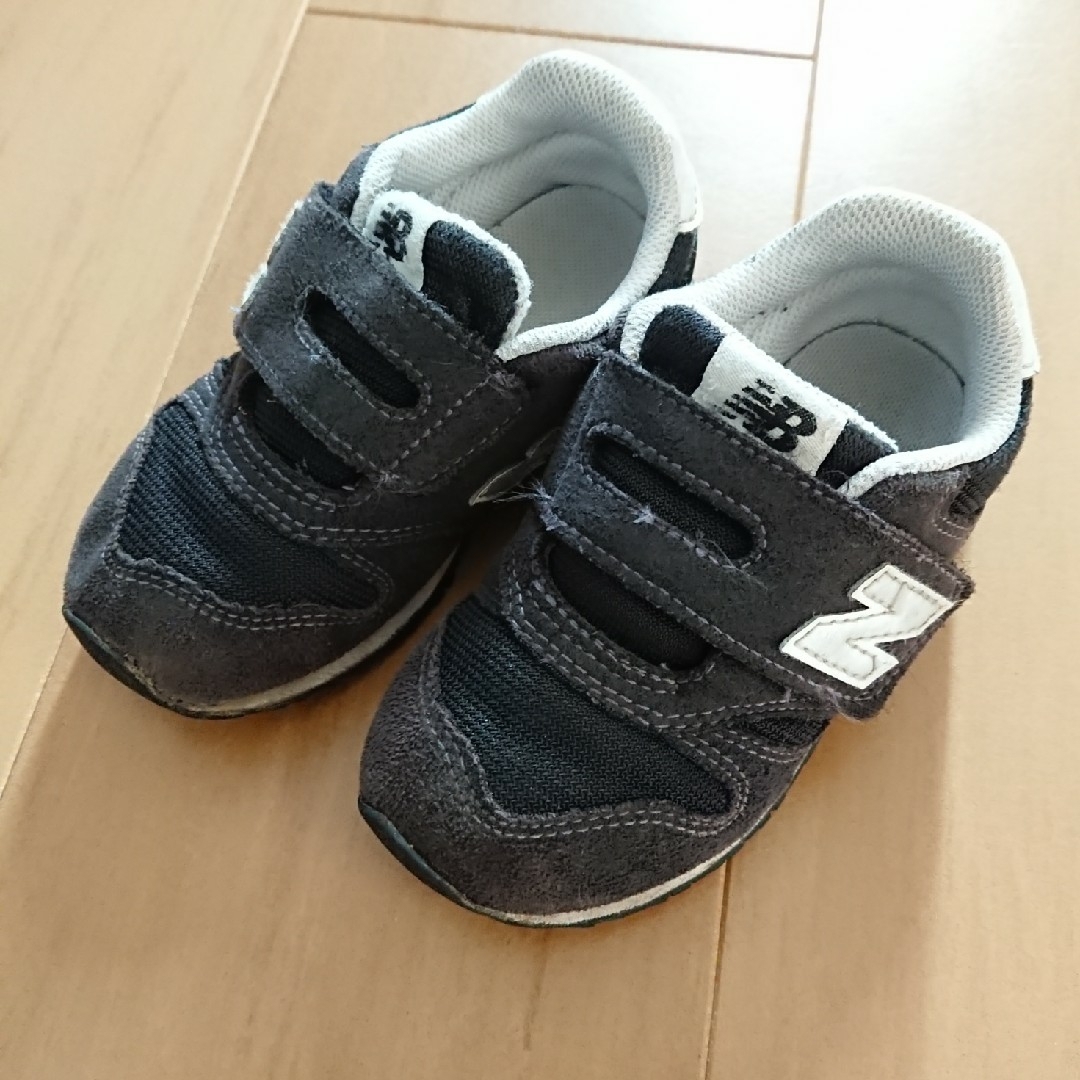 New Balance(ニューバランス)のnew balance 373 黒 15.0 キッズ/ベビー/マタニティのキッズ靴/シューズ(15cm~)(スニーカー)の商品写真