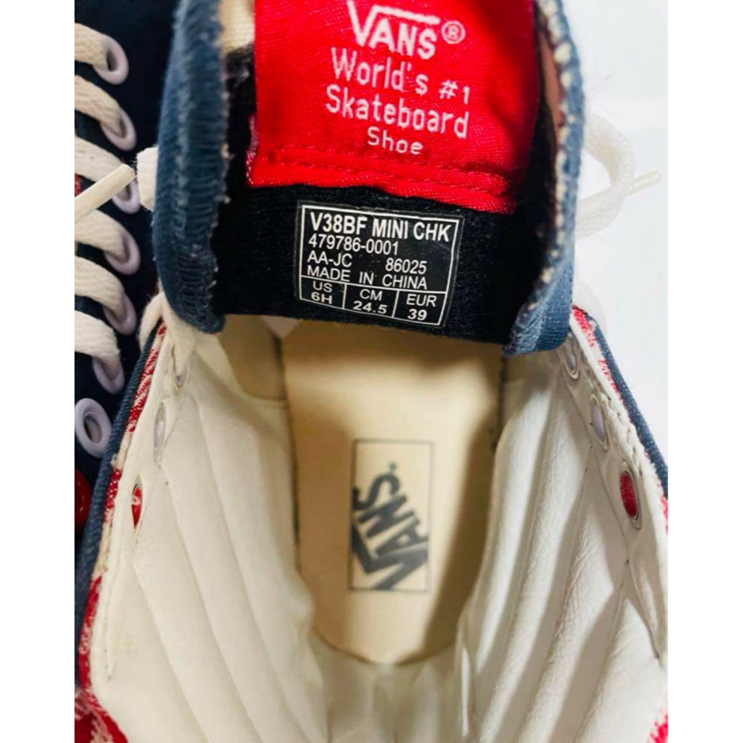 VANS(ヴァンズ)のバンズ SK8-HI デニム×赤ギンガムチェック　24.5 レディースの靴/シューズ(スニーカー)の商品写真