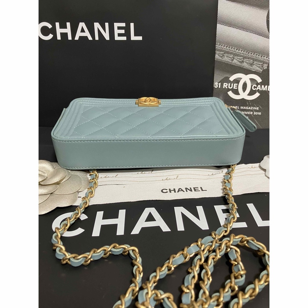 CHANEL(シャネル)の専用♡超美品★ シャネル マトラッセ ボーイシャネル チェーンウォレット 正規品 レディースのバッグ(ショルダーバッグ)の商品写真