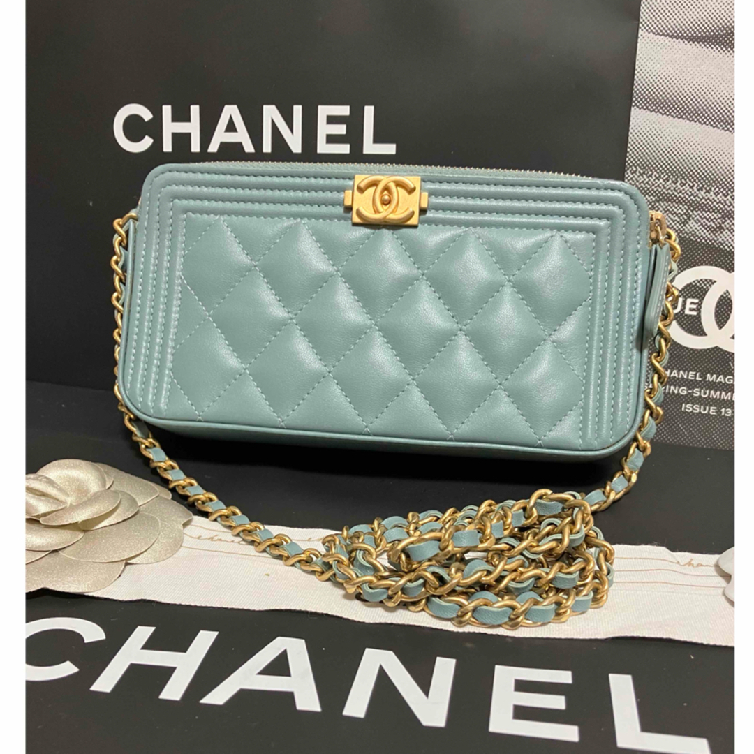 CHANEL(シャネル)の専用♡超美品★ シャネル マトラッセ ボーイシャネル チェーンウォレット 正規品 レディースのバッグ(ショルダーバッグ)の商品写真