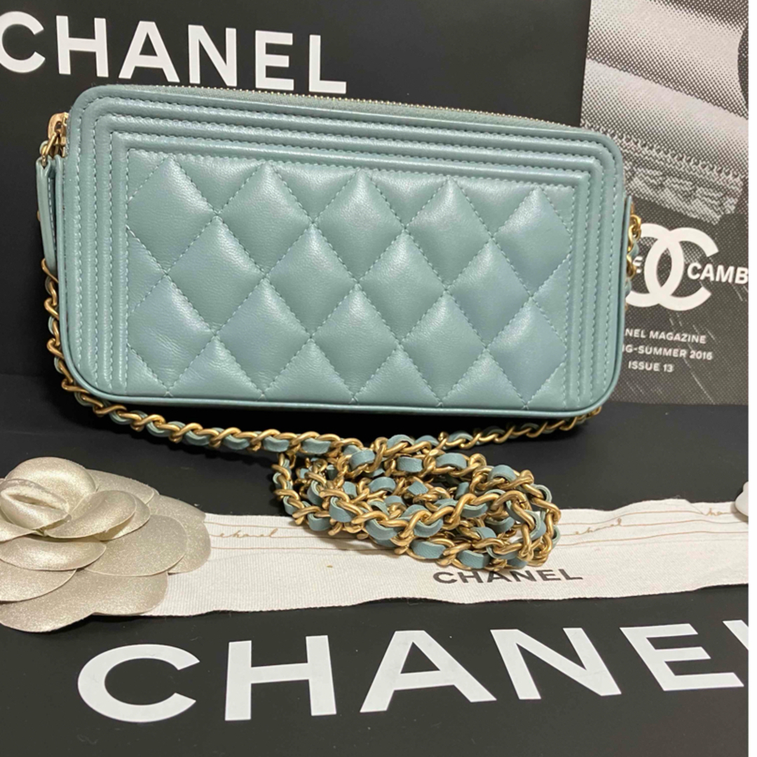 CHANEL(シャネル)の専用♡超美品★ シャネル マトラッセ ボーイシャネル チェーンウォレット 正規品 レディースのバッグ(ショルダーバッグ)の商品写真