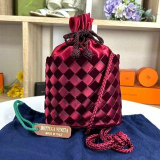 ボッテガヴェネタ(Bottega Veneta)の超美品 Bottega イントレチャート 希少 サテン 巾着 ショルダーバック(ショルダーバッグ)