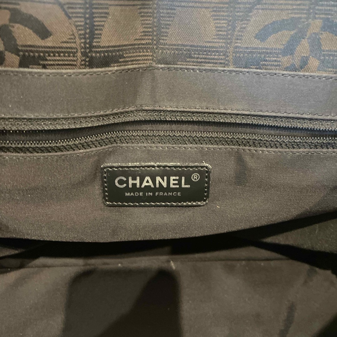 CHANEL(シャネル)のシャネル トートバッグ ＰＭ　ブラウン レディースのバッグ(ハンドバッグ)の商品写真