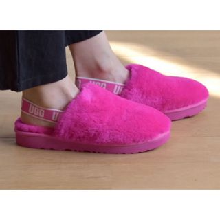 アグ(UGG)の新品未使用　UGG サンダル23.5(サンダル)