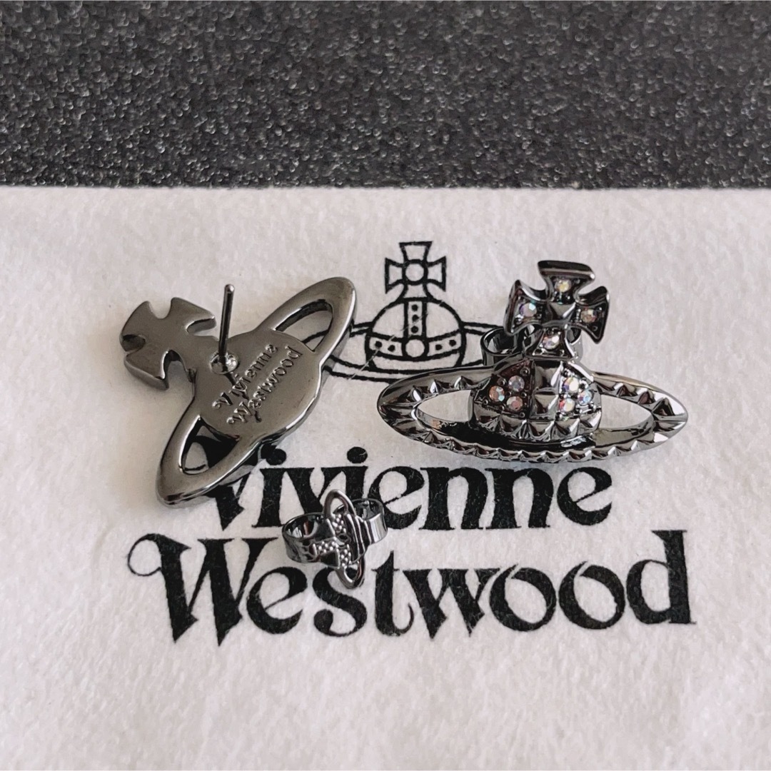 Vivienne Westwood(ヴィヴィアンウエストウッド)のヴィヴィアンウエストウッド　ピアス　ガンメタ レディースのアクセサリー(ピアス)の商品写真