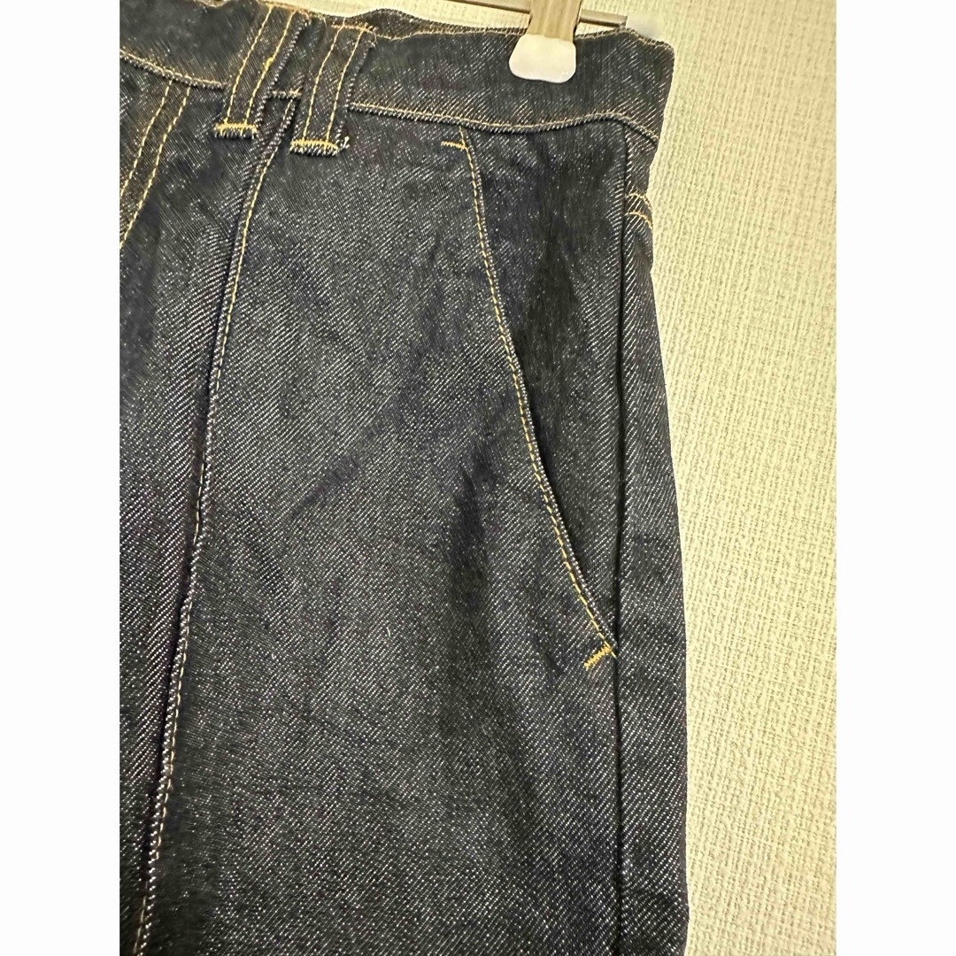 Ameri VINTAGE(アメリヴィンテージ)のアメリヴィンテージ　CENTER PRESS STRAIGHT DENIM   レディースのパンツ(デニム/ジーンズ)の商品写真