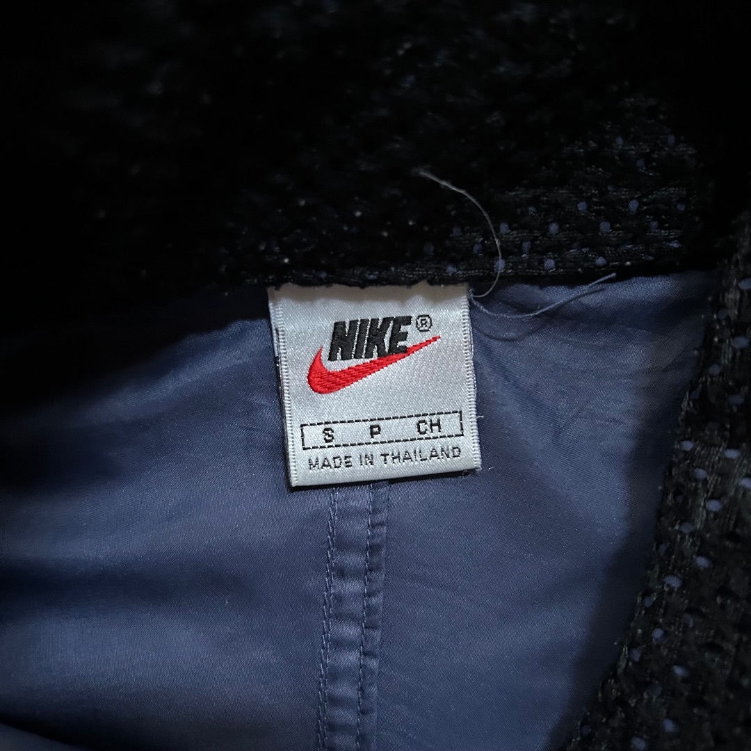 NIKE(ナイキ)の90s NIKE ナイキ ナイロンジャケット S ツートンネイビー 白タグ メンズのジャケット/アウター(ナイロンジャケット)の商品写真