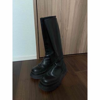 ザラ(ZARA)のZARA BOOTS 黒　240サイズ(ブーツ)