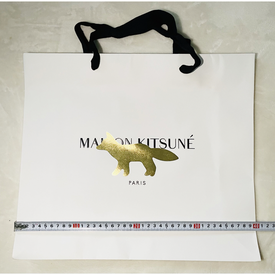 MAISON KITSUNE'(メゾンキツネ)のメゾンキツネ　ショップ袋 レディースのバッグ(ショップ袋)の商品写真