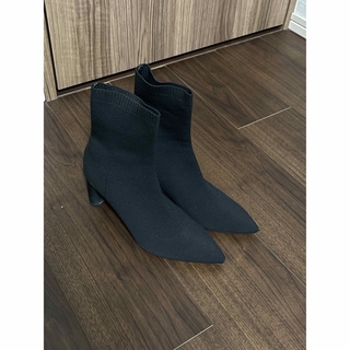 ザラ(ZARA)のZARA boots 240サイズ　黒　綺麗(ブーツ)