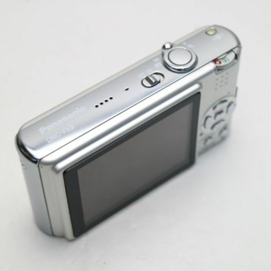 Panasonic(パナソニック)のDMC-FX9 シルキーシルバー  スマホ/家電/カメラのカメラ(コンパクトデジタルカメラ)の商品写真