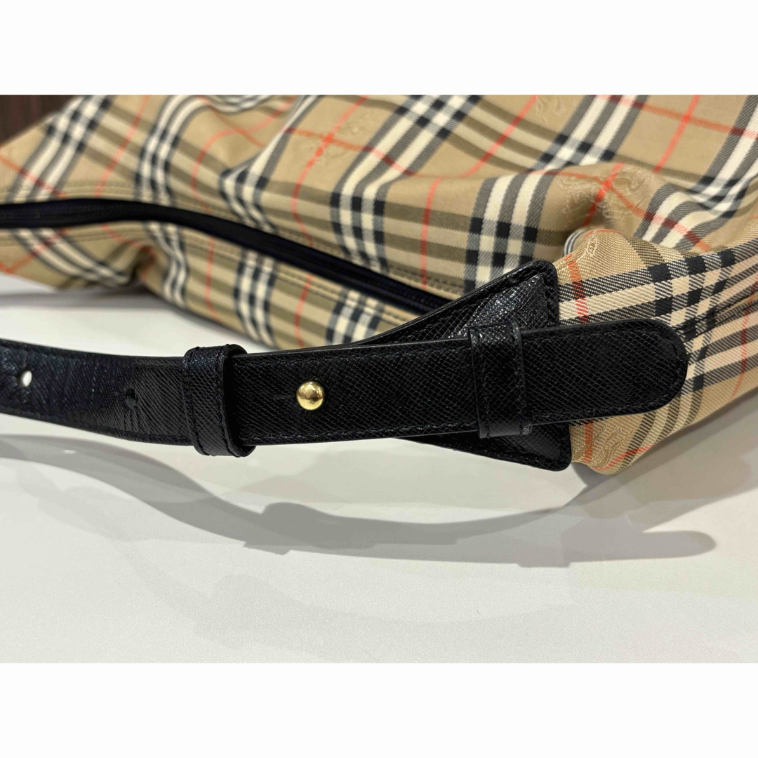 BURBERRY - ♡極美品 バーバリー ノバチェック ワンショルダーバッグ BURBERRY - ♡極美品 バーバリー ノバチェック ワンショルダーバッグ