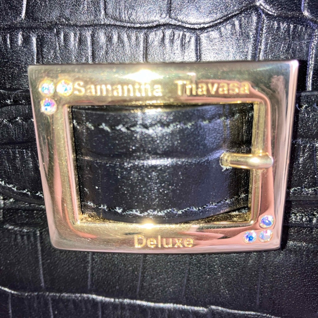 Samantha Thavasa(サマンサタバサ)のサマンサタバサ　ゴールドロゴ・ジュエリーバックルハンドバッグ レディースのバッグ(ハンドバッグ)の商品写真