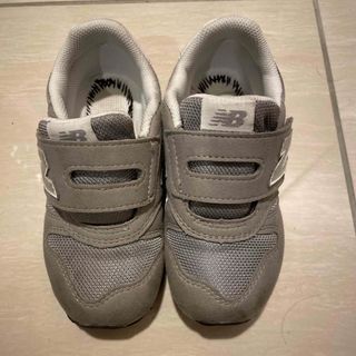 ニューバランス(New Balance)のキッズ　ニューバランス　グレー　スニーカー　16(スニーカー)