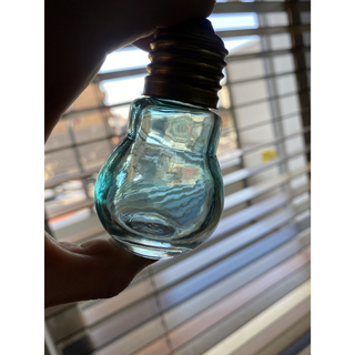 ガラス小物入れ　豆電球　空き瓶　ブルー　インテリア　アンティーク　レトロ雑貨(小物入れ)