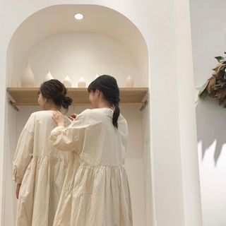 ネストローブ(nest Robe)のオオカミとフクロウ　三拍子のブーケ長袖(ロングワンピース/マキシワンピース)