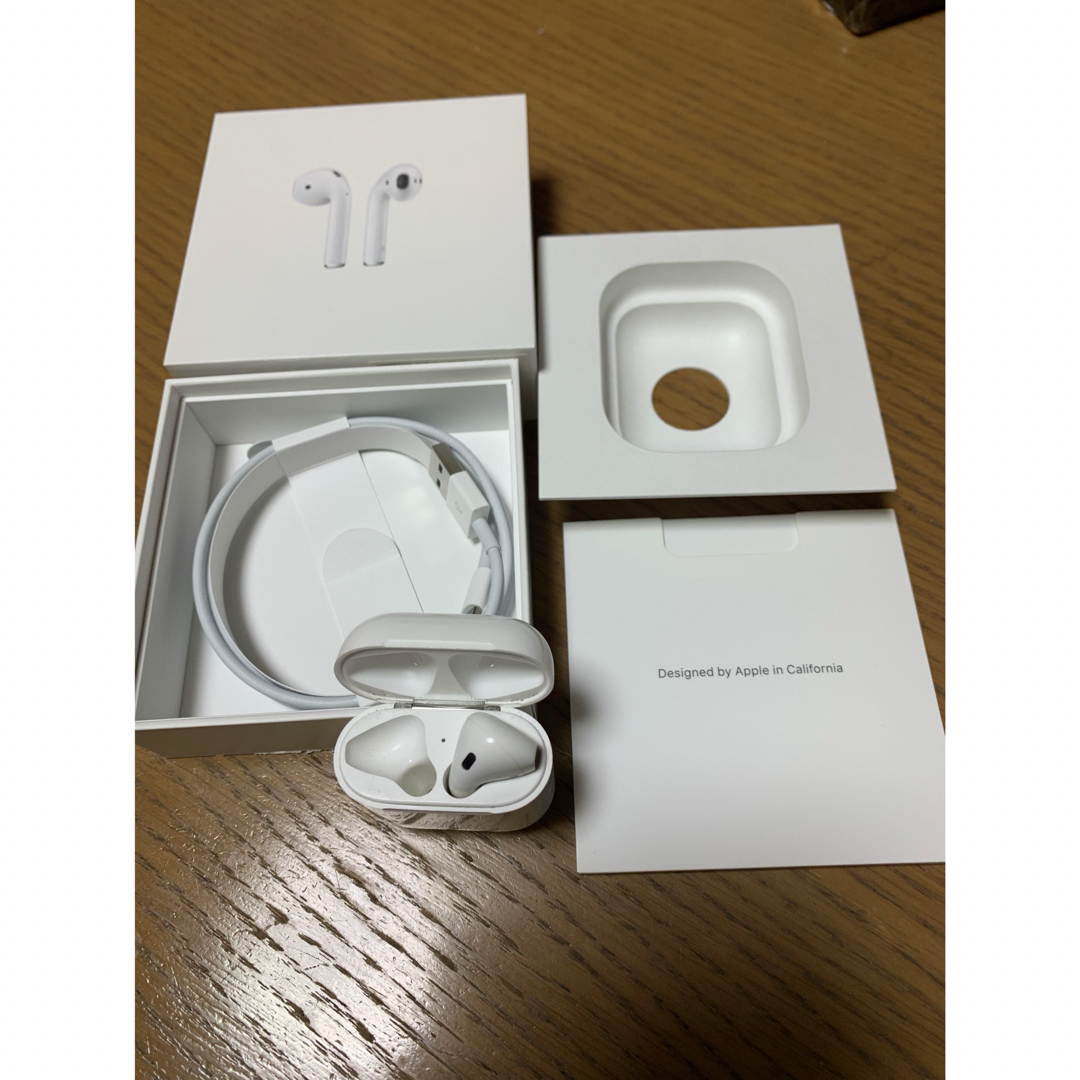 Apple - AirPods MMEF2J/A APPLE アップル ワイヤレスイヤホン 家電の