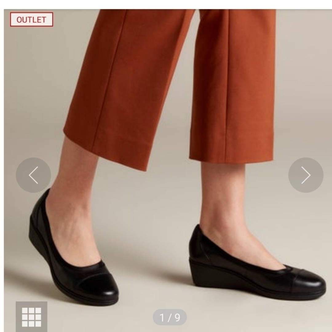 Clarks(クラークス)の送料込み　Clarksブラックレザーウェッジヒール レディースの靴/シューズ(ハイヒール/パンプス)の商品写真