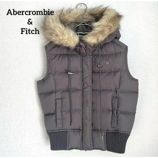 アバクロンビーアンドフィッチ(Abercrombie&Fitch)のAbercrombie&Fitch  アバクロ　ファーフード付ダウンベスト　S(ダウンベスト)