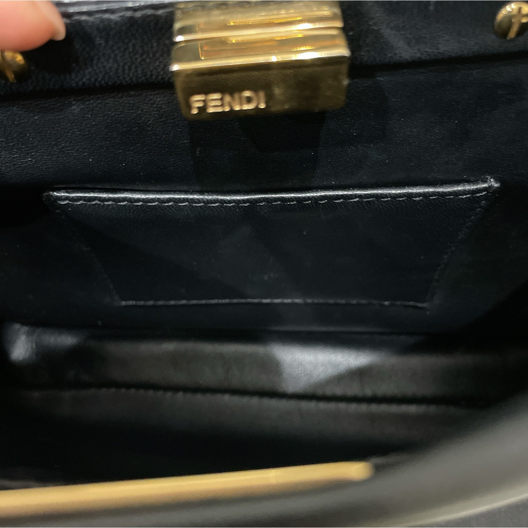 FENDI(フェンディ)のFENDI ピーカブー スモール ブラック レディースのバッグ(ハンドバッグ)の商品写真