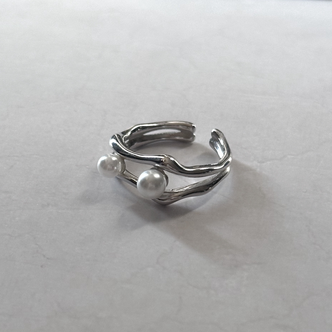 nano・universe(ナノユニバース)のDouble pearl line ring No.1207 レディースのアクセサリー(リング(指輪))の商品写真