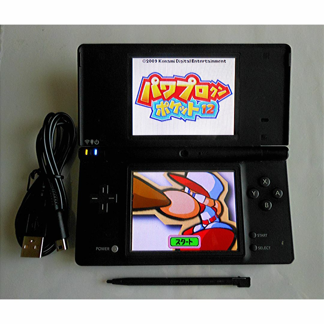 ニンテンドーDS(ニンテンドーDS)のNintendo DSi ブラック USB充電ケーブル付 動作確認済 エンタメ/ホビーのゲームソフト/ゲーム機本体(携帯用ゲーム機本体)の商品写真