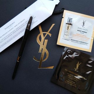 イヴサンローラン(Yves Saint Laurent)のイヴサンローラン　リップブラシ　新品未使用(口紅)