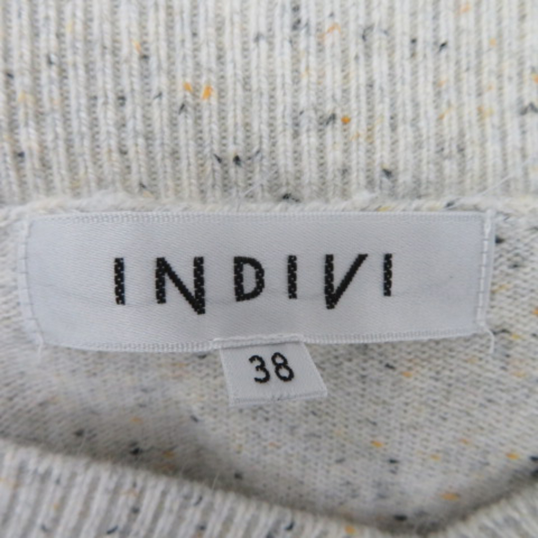 INDIVI(インディヴィ)のインディヴィ ニット カットソー 長袖 Vネック アンゴラ混 38 オフホワイト レディースのトップス(ニット/セーター)の商品写真