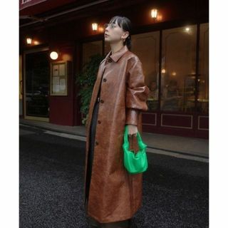 アメリヴィンテージ(Ameri VINTAGE)のAMERI CRASH FAKE LEATHER COAT(ロングコート)