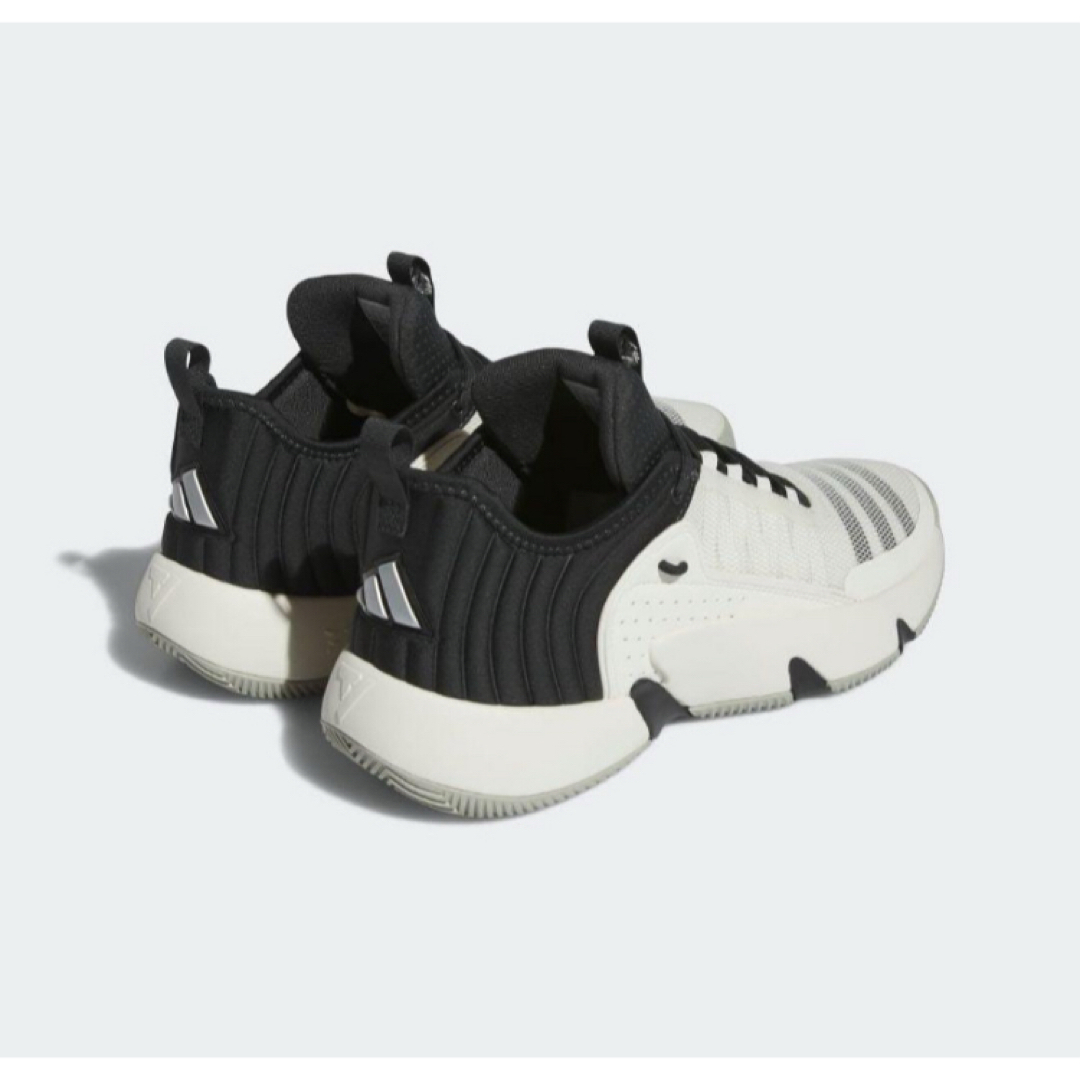 adidas(アディダス)の送料無料 新品 adidas バッシュ TRAE UNLIMITED 27.5 スポーツ/アウトドアのスポーツ/アウトドア その他(バスケットボール)の商品写真