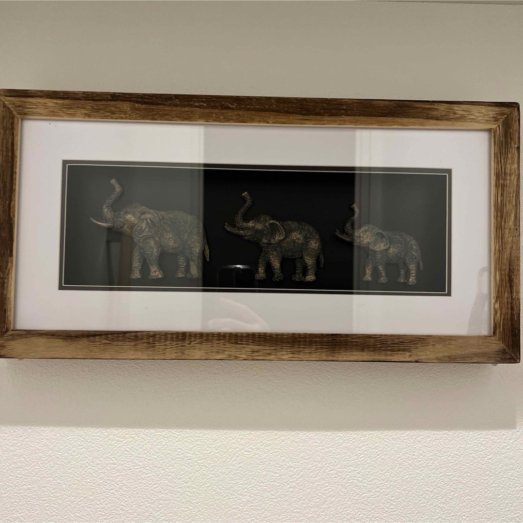 3頭のゾウ 壁掛け アート 飾り ウォール ハンドメイドのインテリア/家具(アート/写真)の商品写真