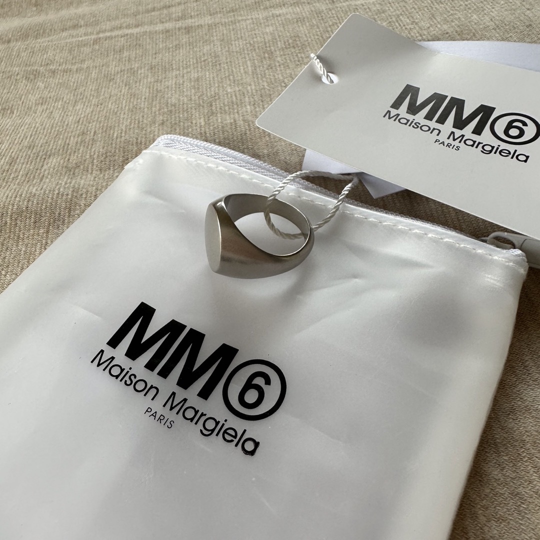 Maison Martin Margiela(マルタンマルジェラ)の3新品 メゾン マルジェラ MM6 レディース シュバリエ シグネット リング レディースのアクセサリー(リング(指輪))の商品写真