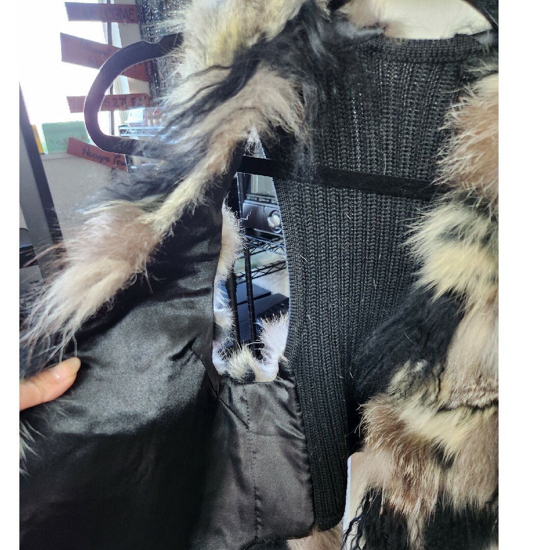 Barak(バラク)のリアルファーベスト(ラビット、フォックス、チベットラム) レディースのジャケット/アウター(毛皮/ファーコート)の商品写真