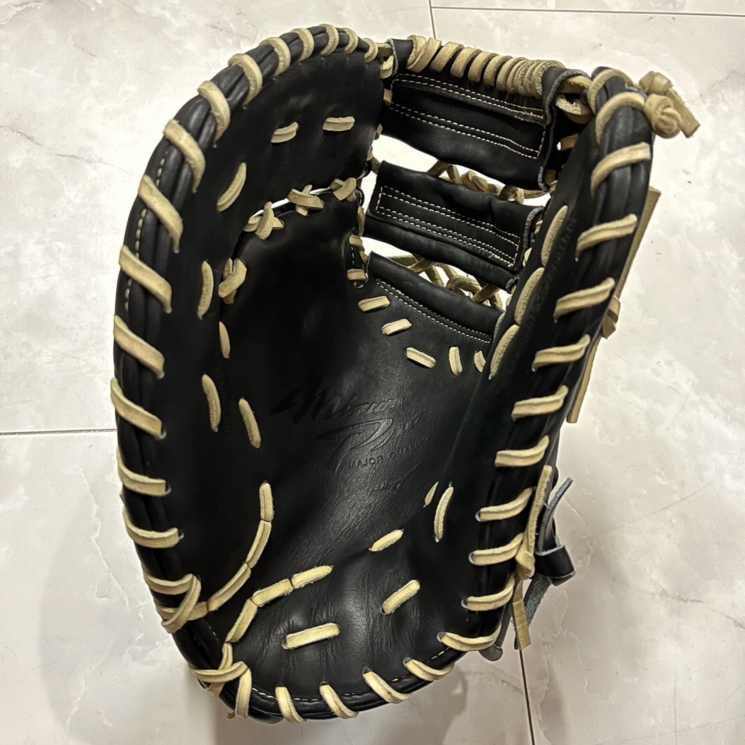 美品】ミズノプロ 硬式 ファーストミット 左投げ用 一塁手 美品】ミズノプロ 硬式 ファーストミット 左投げ用 一塁手