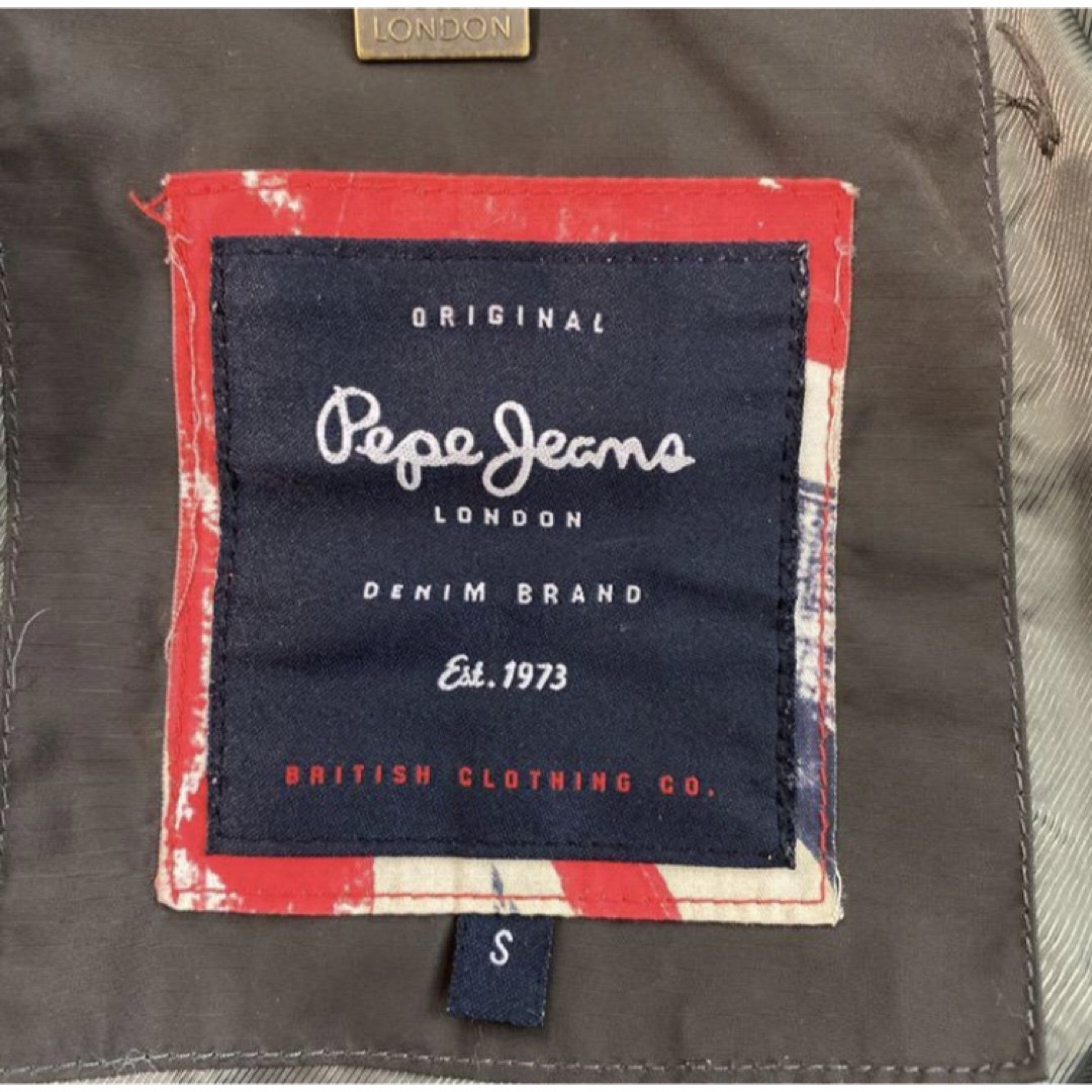 Pepe Jeans(ペペジーンズ)のぺぺジーンズ　ダウンコート　ロング丈　ダウン　茶色　細身シルエット　Sサイズ レディースのジャケット/アウター(ダウンコート)の商品写真