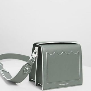 チャールズアンドキース(Charles and Keith)のCharles &Keith ショルダーバッグ ウィンドウ クロスボディバッグ (ショルダーバッグ)