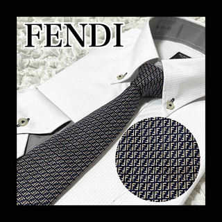 FENDI - □美品□ FENDI フェンディ ファー 羽 ピンブローチ ...