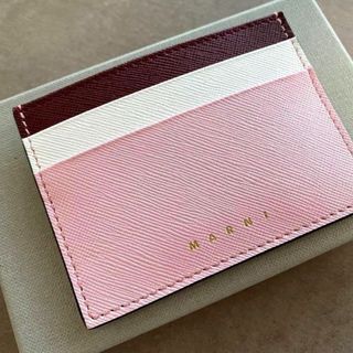 マルニ(Marni)のMARNI マルニ　定期入れ　ミニ財布　カードケース　名刺入れ　コンパクト財布(名刺入れ/定期入れ)