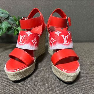 ルイヴィトン(LOUIS VUITTON)のLOUIS VUITTON ルイ・ヴィトン サンダル レッド モノグラム 美品(サンダル)