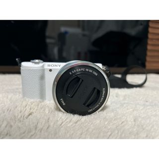 ソニー(SONY)のa5100【大人気ミラーレス】(ミラーレス一眼)