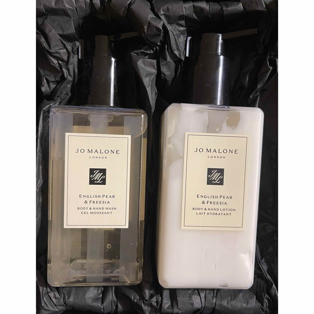 Jo Malone(ジョーマローン)のJO MALONE ボディーローション&ボディーソープ イングリッシュペアー コスメ/美容のボディケア(ボディローション/ミルク)の商品写真