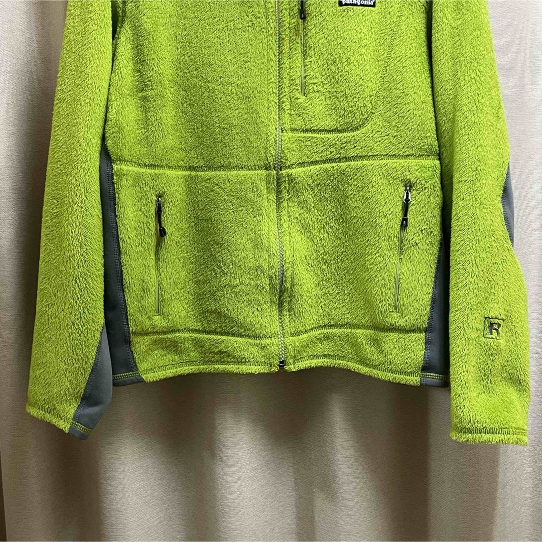 patagonia(パタゴニア)のパタゴニア　R2 ボアフリースジャケット　2011年モデル　ゲッコーグリーン メンズのジャケット/アウター(ブルゾン)の商品写真