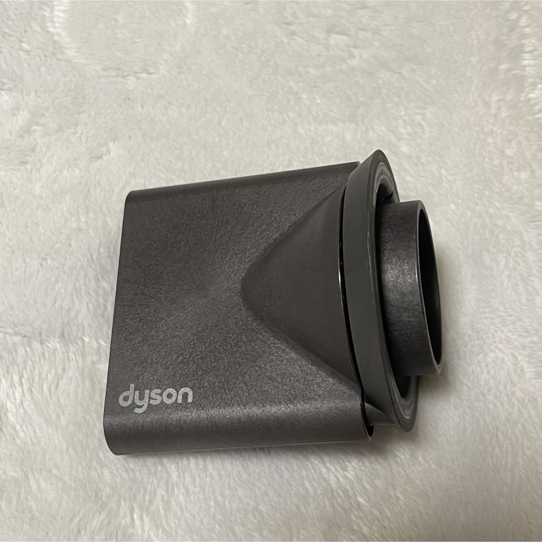 Dyson(ダイソン)のダイソン ドライヤー アタッチメント スマホ/家電/カメラの美容/健康(ドライヤー)の商品写真