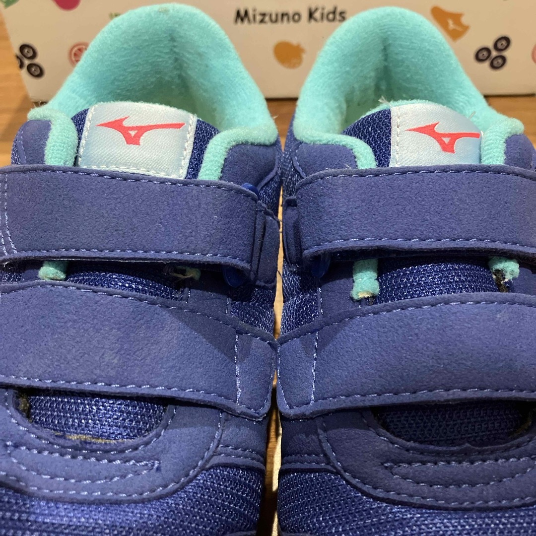 MIZUNO(ミズノ)のMIZUNO kids スニーカー 20.5 いろふるコレクション ミズノ キッズ/ベビー/マタニティのキッズ靴/シューズ(15cm~)(スニーカー)の商品写真