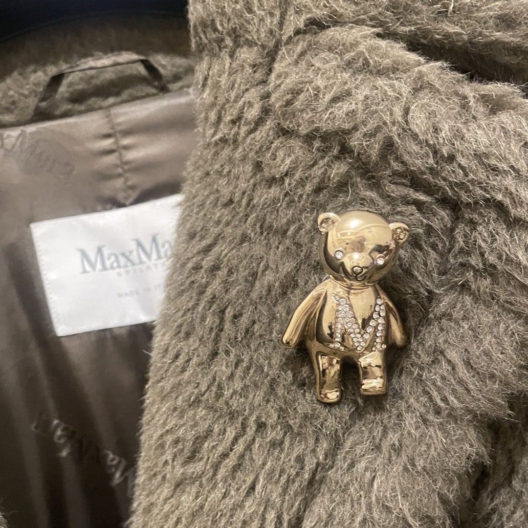 Max Mara(マックスマーラ)の伊勢丹新宿購入✨マックスマーラ　🐻ブローチ　テディベア レディースのアクセサリー(ブローチ/コサージュ)の商品写真