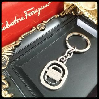 Salvatore Ferragamo - フェラガモ Ferragamo ヴァラ キーホルダー キーリング