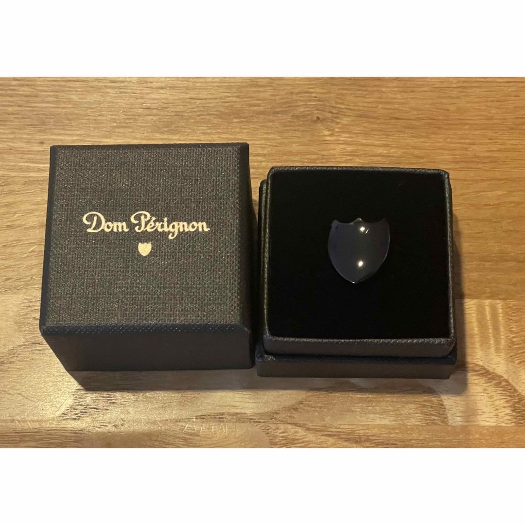 Dom Pérignon(ドンペリニヨン)のドン・ペリニヨン　ピンバッジ　新品　非売品 食品/飲料/酒の酒(シャンパン/スパークリングワイン)の商品写真