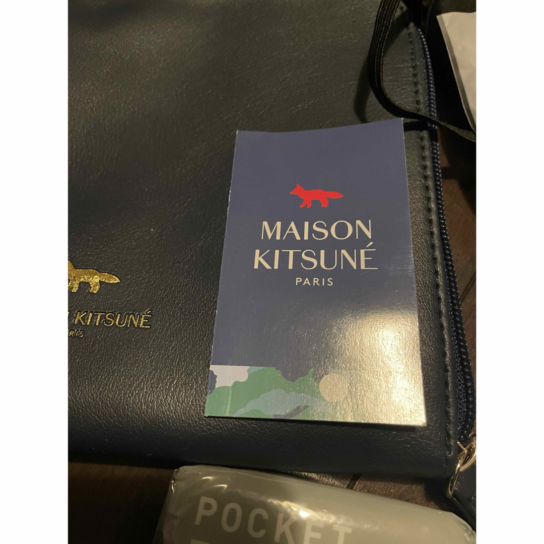 MAISON KITSUNE'(メゾンキツネ)のMAISON KITSUNE アメニティセット インテリア/住まい/日用品の日用品/生活雑貨/旅行(旅行用品)の商品写真