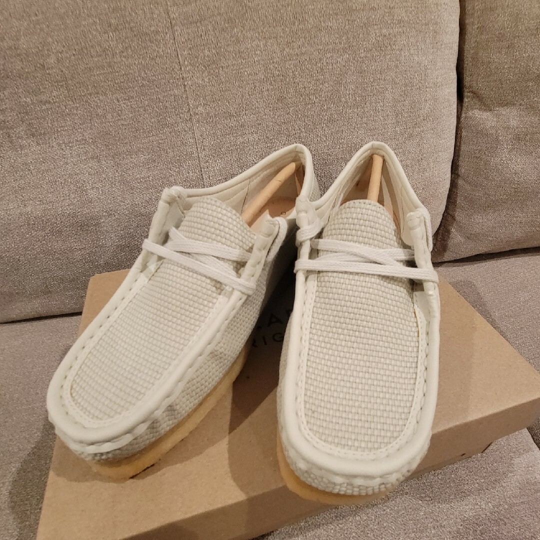 Clarks(クラークス)の新品　Clarks　ワラビー　UK3 1/2 レディースの靴/シューズ(ブーツ)の商品写真